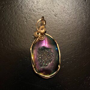Gold Tone Wire Wrapped Druzy Quartz Purple Pendant Geode